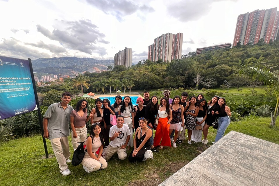 Visita Universidad San Buenaventura Medellin 01