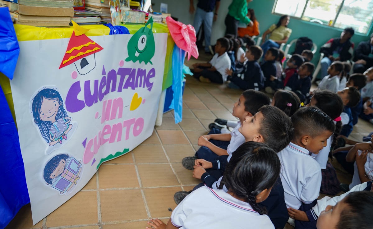 Donación Libros Escuela IP 2024 01