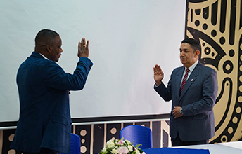 Posesionado Rector de UNIMAYOR, Héctor Sánchez Collazos, para el periodo 2024-2028.
