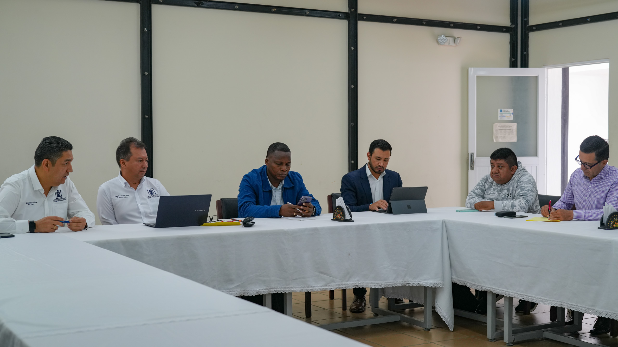 Consejo Directivo posesiona nuevos consejeros 01