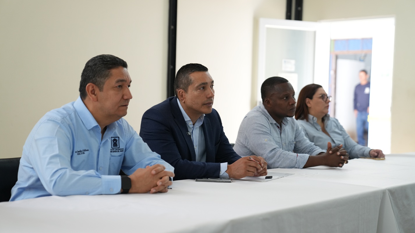 Visita Gobernador sede norte IIP 2025 01