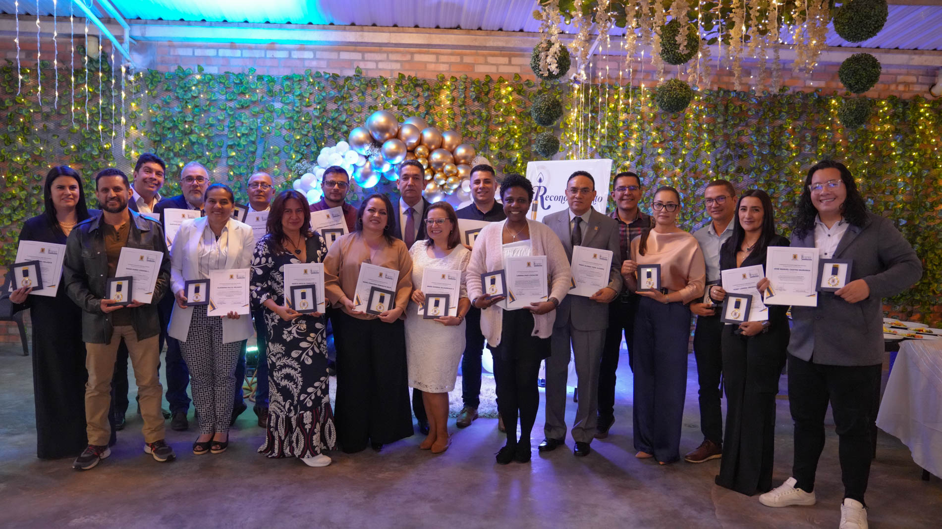 Reconocimiento Docentes UNIMAYOR 2025 06