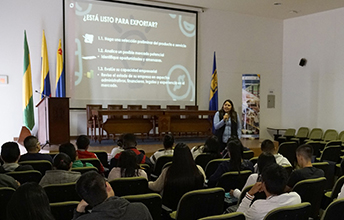 Estudiantes de UNIMAYOR asisten a seminario de internacionalización con PROCOLOMBIA.